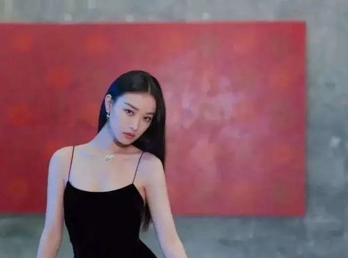 9個動作打造迷人直角肩，告別粗壯斜方肌，重塑都市白領優雅體態