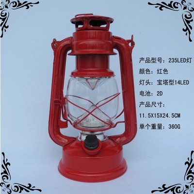 復古煤油燈馬燈與現代LED燈 營地上的光影交響曲